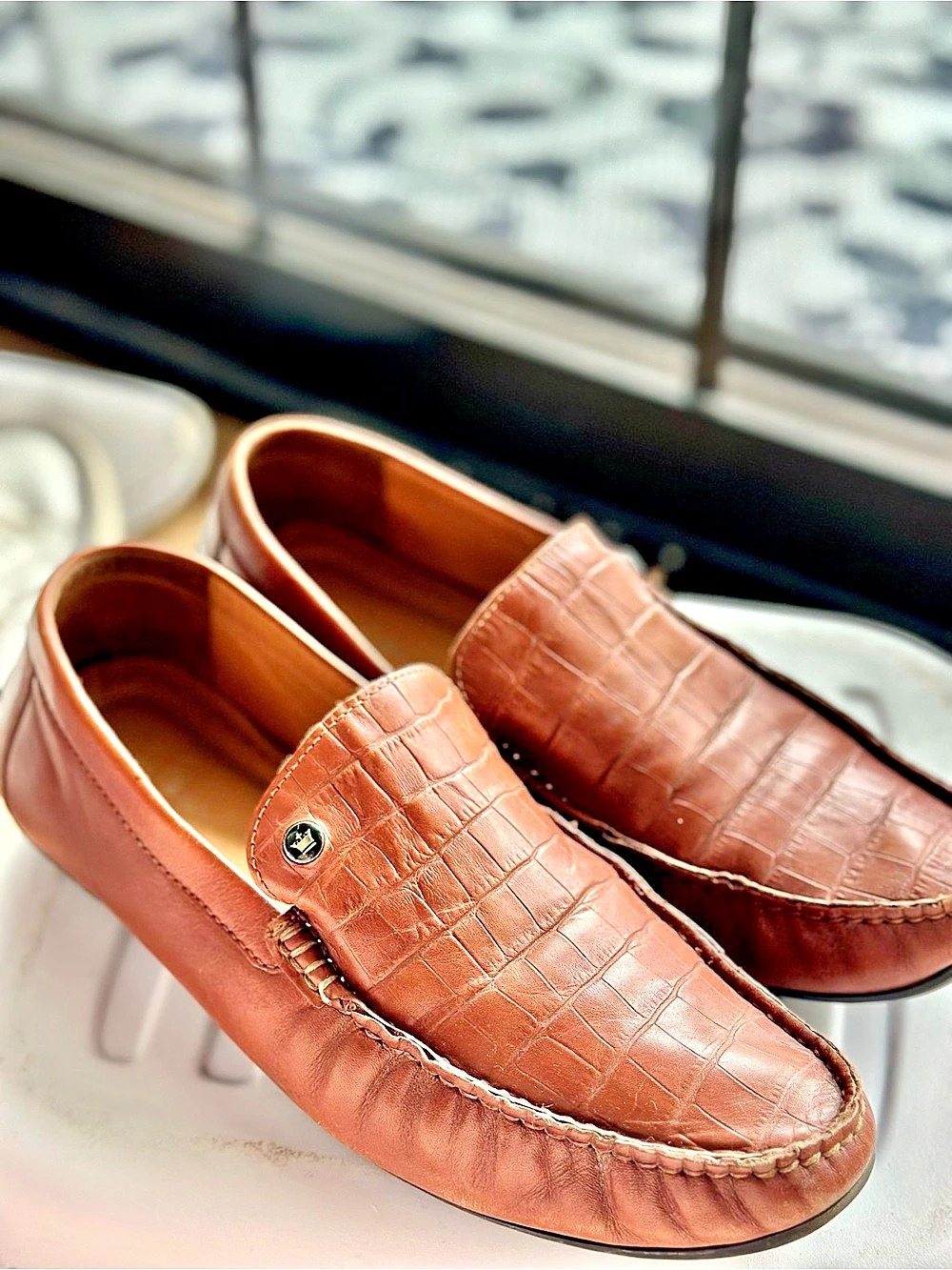 Louis Philippe brown premium vegan leather, blending sophistication with comfort
